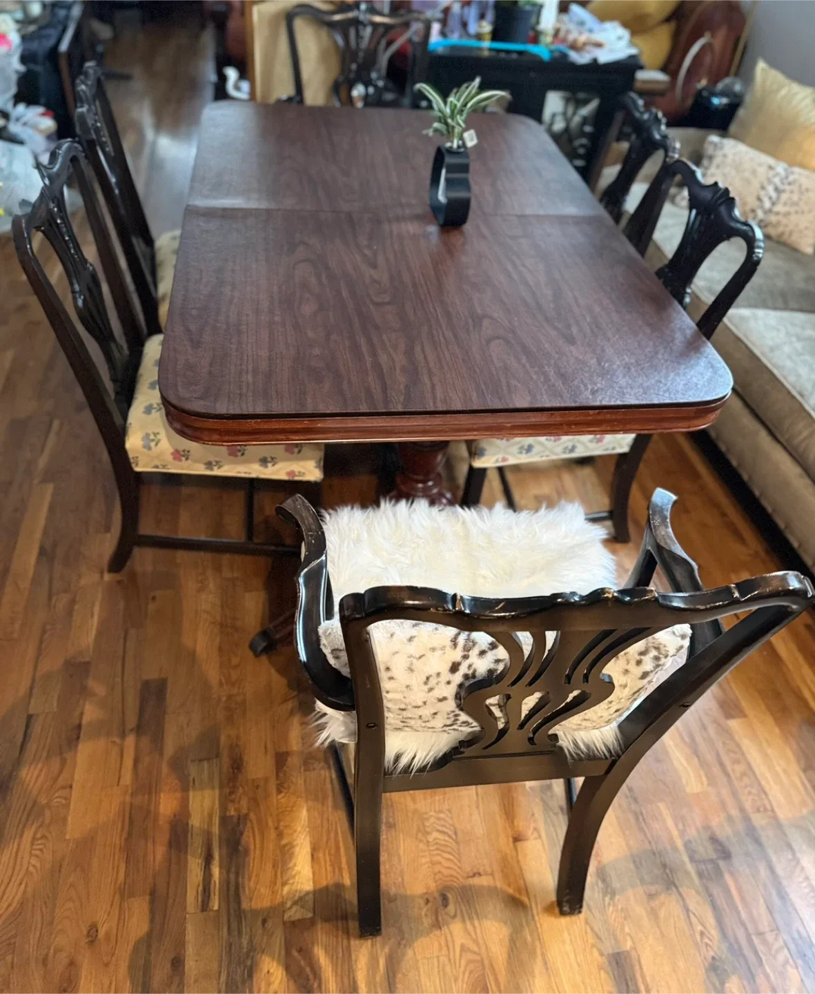 6- Dining Room Chairs image indicator(3)