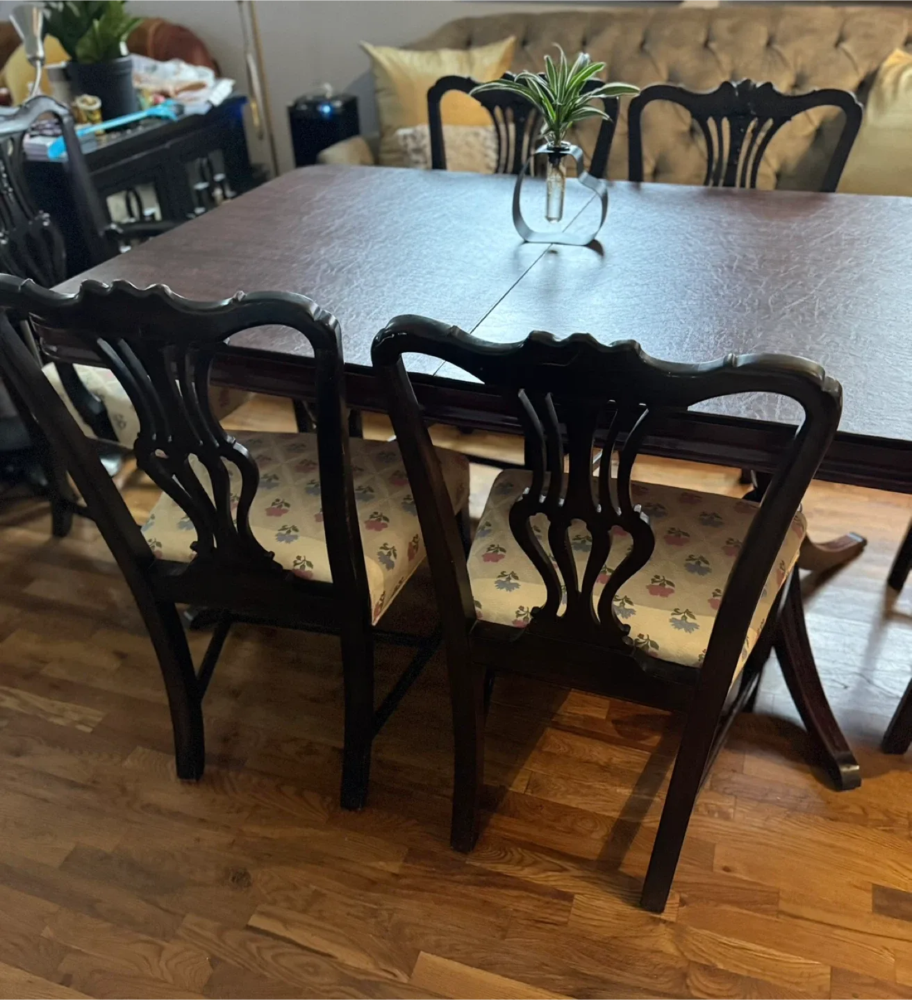 6- Dining Room Chairs image indicator(2)