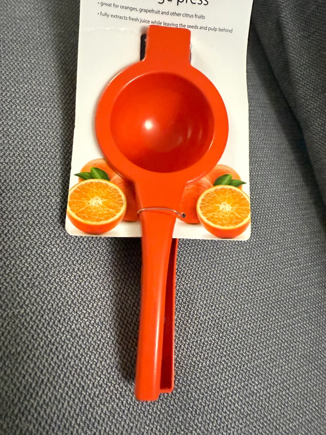 Culinary Elements Citrus Squeezer and Pizza Cutter Lot of 3