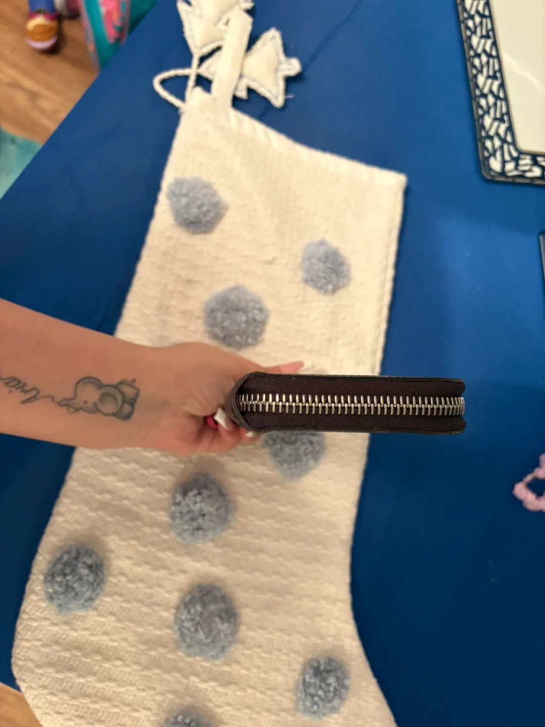 Louis Vuitton Clemence Wallet image indicator(6)