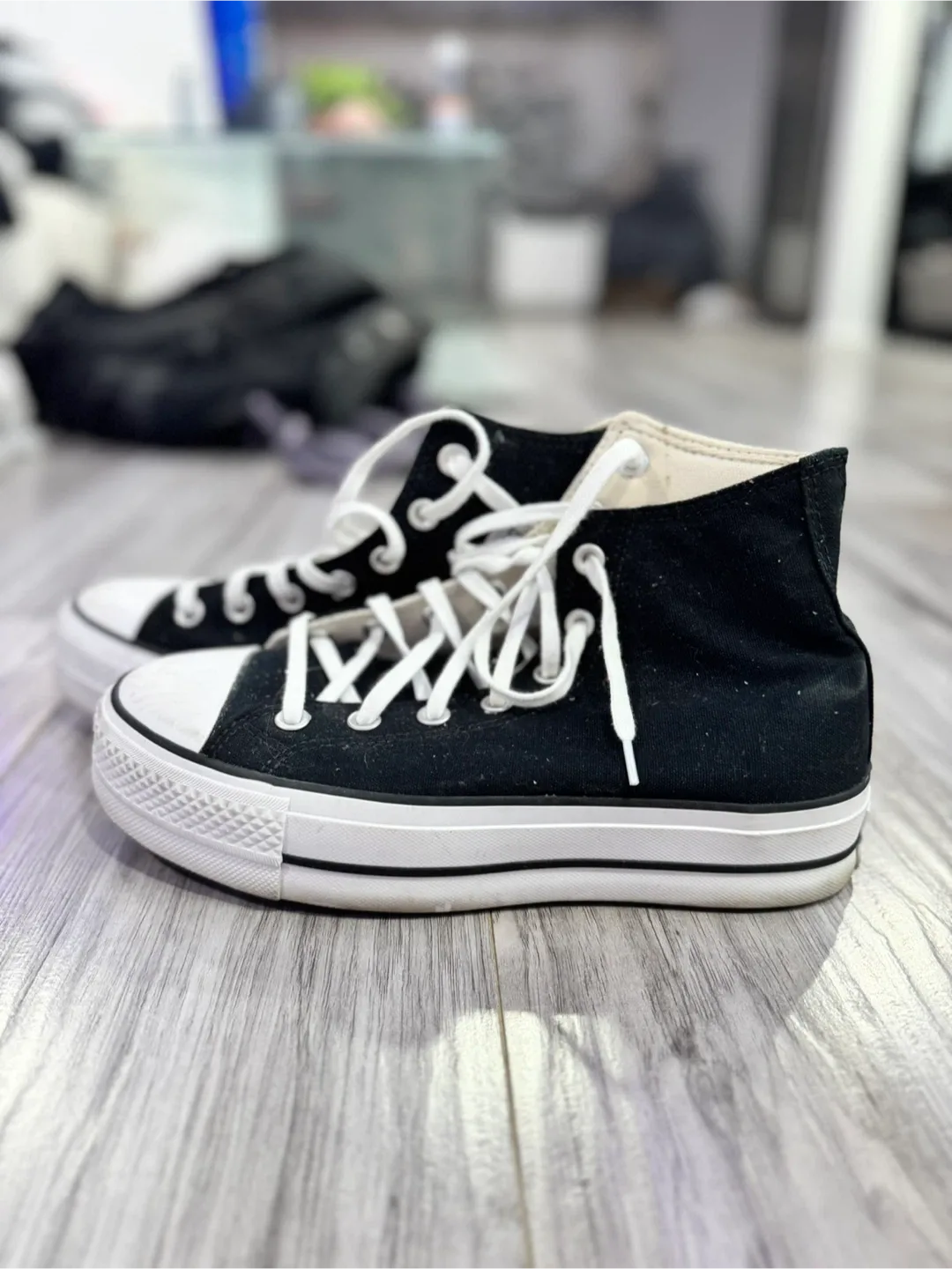 Converse - Multiple pairs