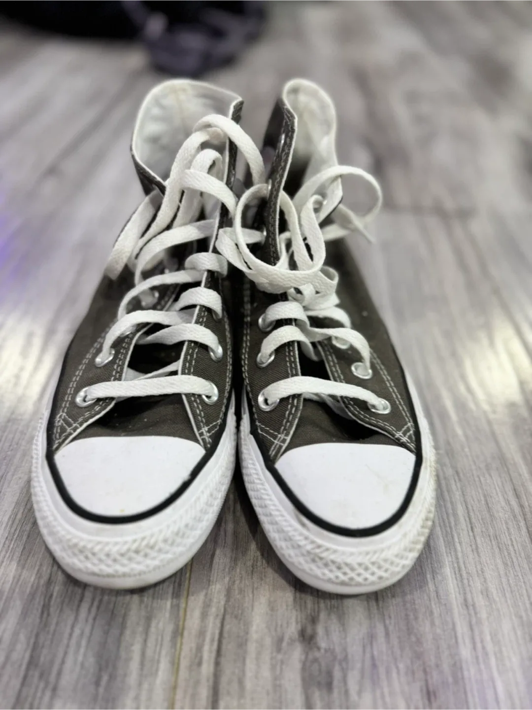 Converse - Multiple pairs image indicator(7)