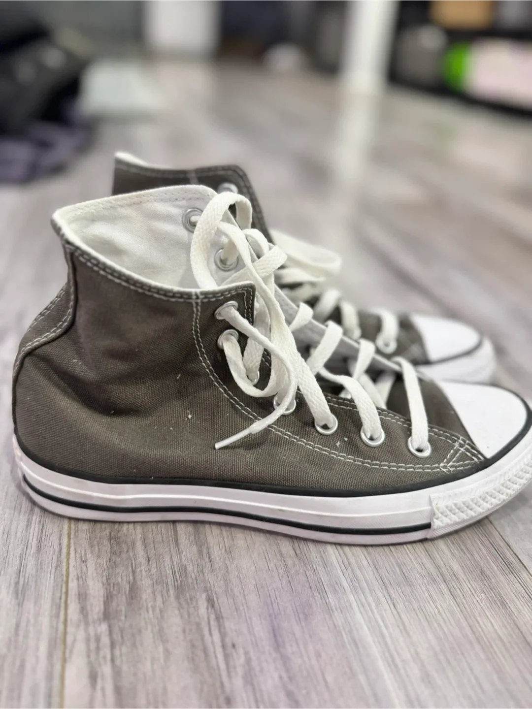 Converse - Multiple pairs image indicator(8)