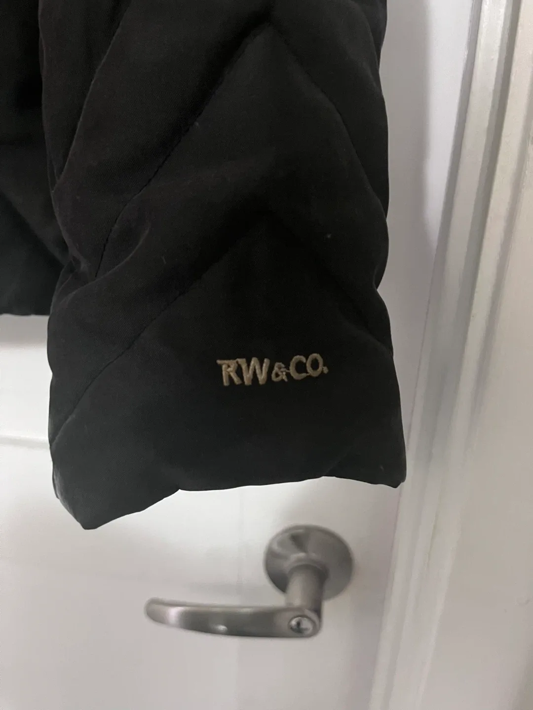 RW&CO Black Winter Coat - Size M image indicator(5)