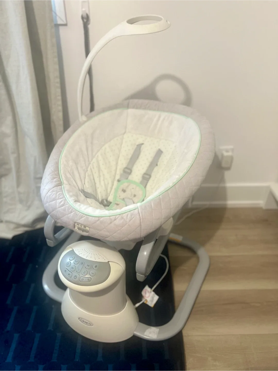 Graco 2-in - 1 swing and rocker image indicator(3)