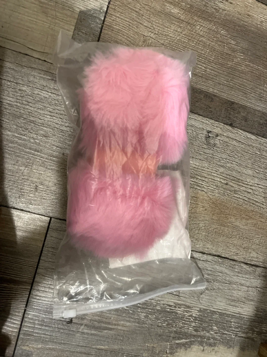 Pink  kids Furry Slides image indicator(3)