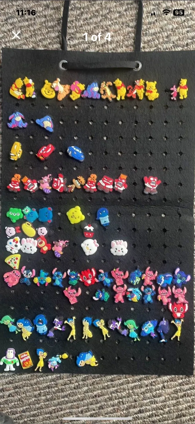 Hanging Croc Charms Displayer image indicator(2)