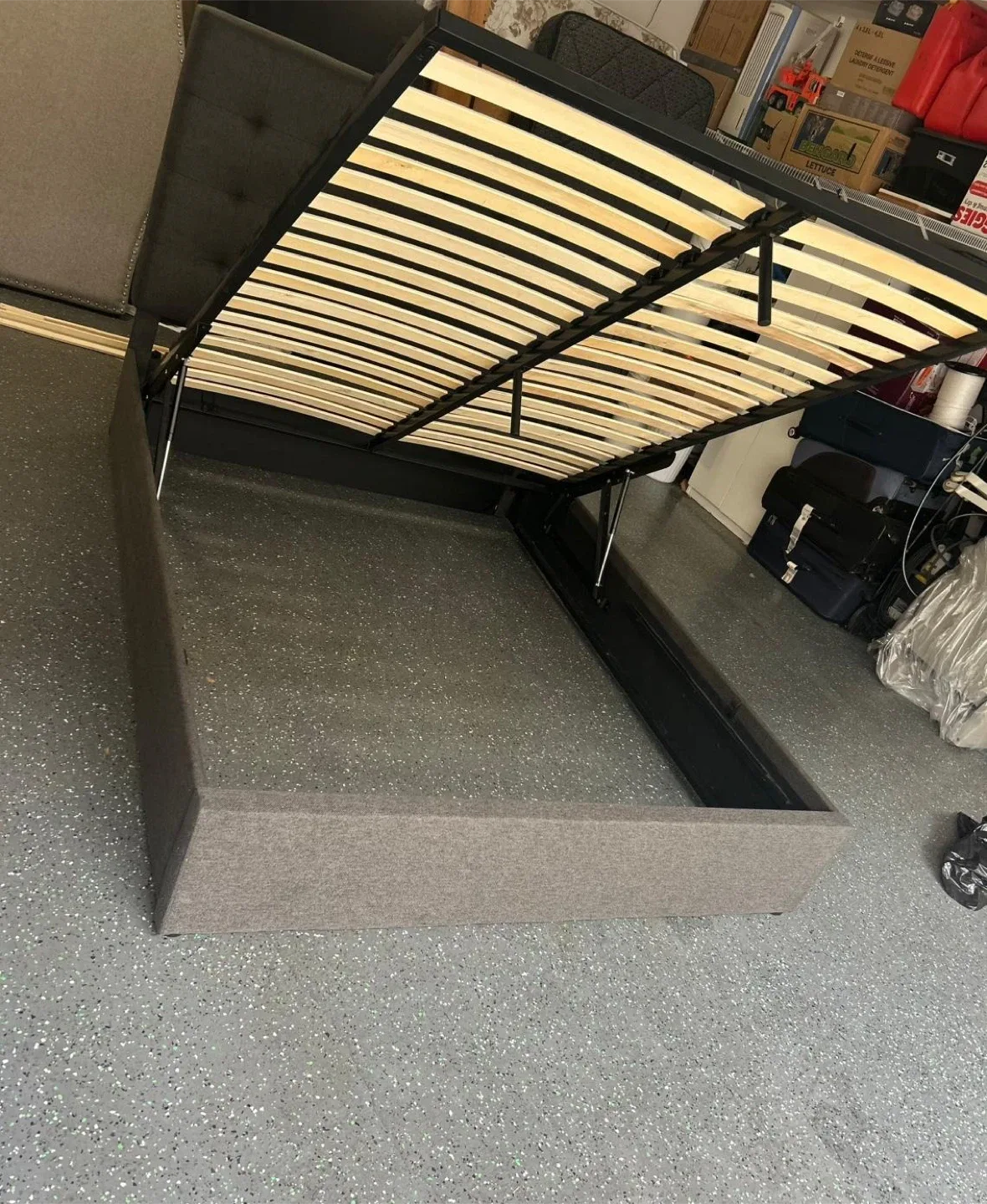 Upholstered hydraulic Bed Frame w/ Storage