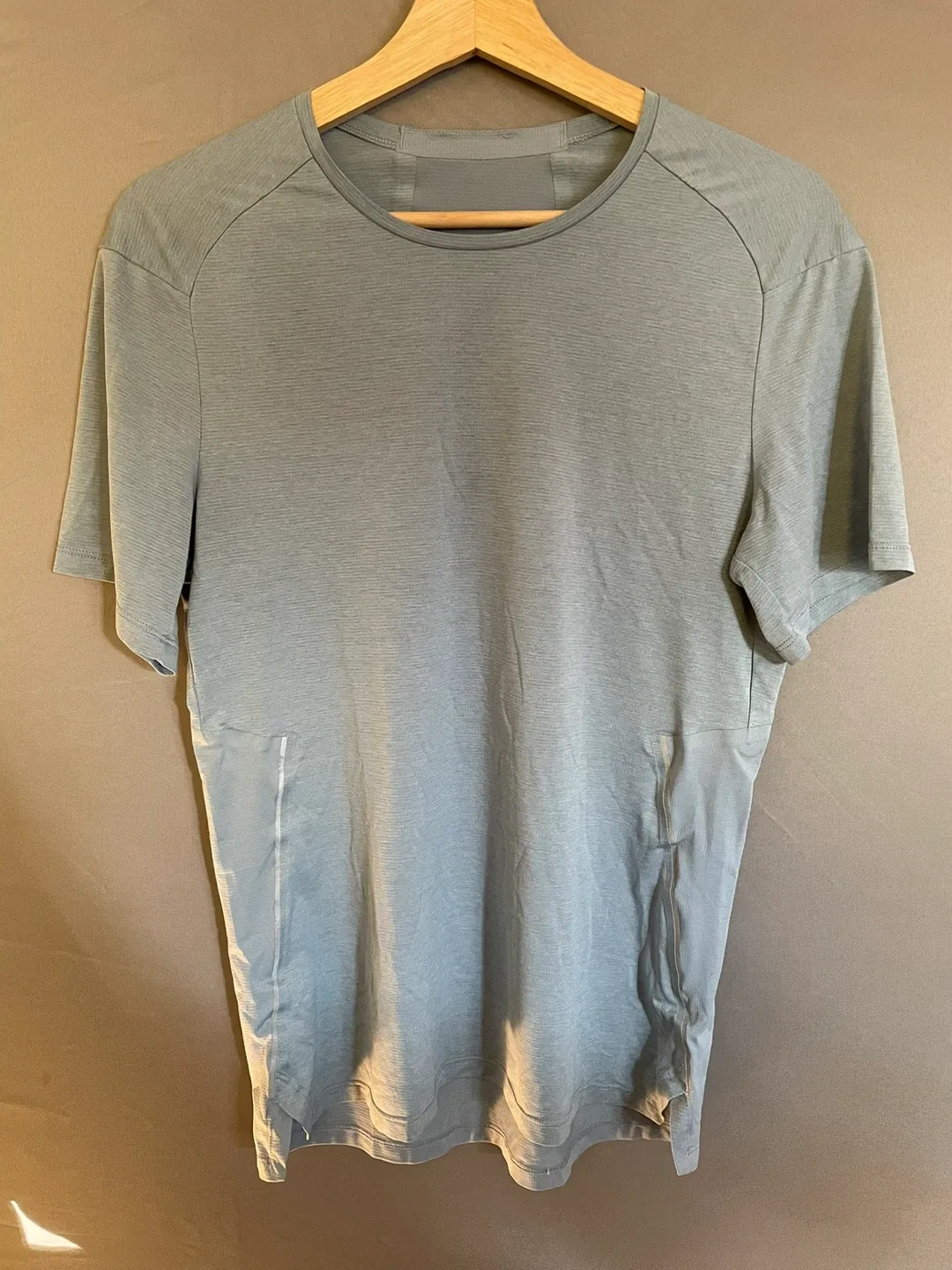 Lululemon Men's T-Shirt