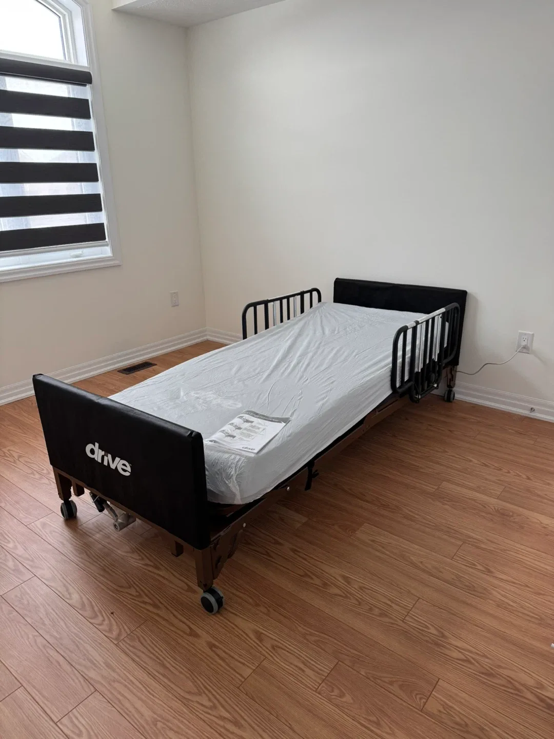 DRIVE MEDICAL HOSPITAL BED PACKAGE image indicator(7)