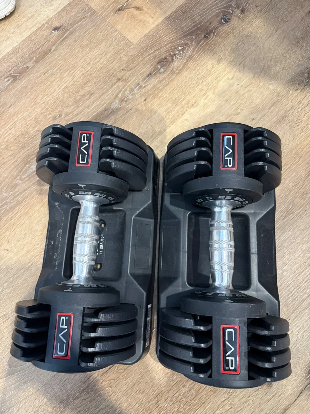 CAP Adjustable Dumbbells set