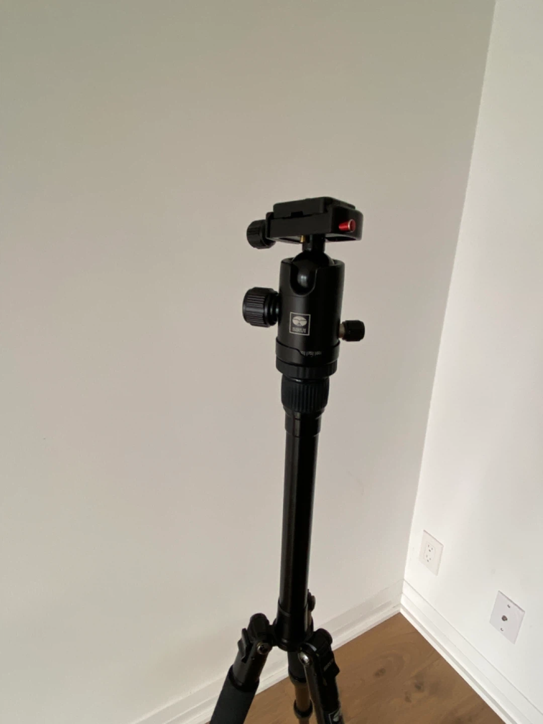 Sirui Camera Tripod - photo 4