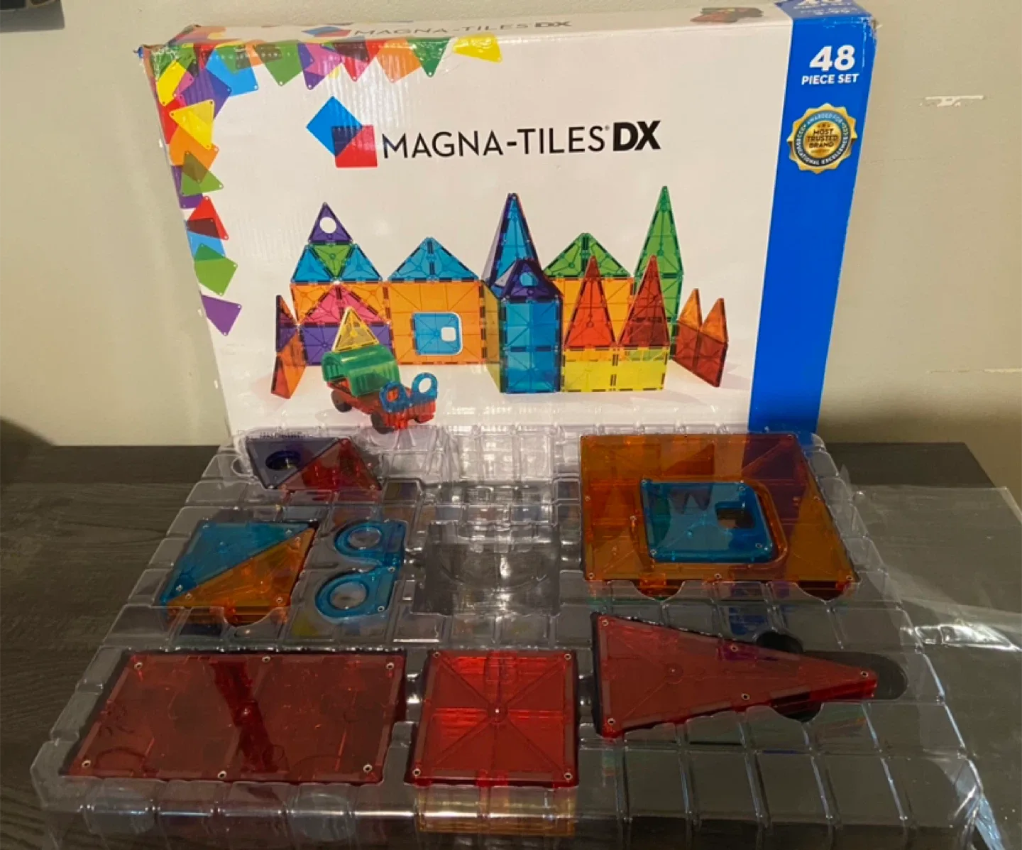 Magna-Tiles 41-Piece Clear Colors Deluxe Set