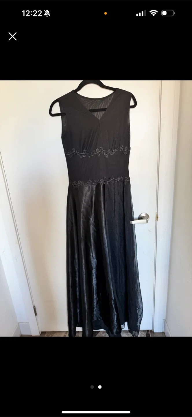 Black Sleeveless Maxi Dress image indicator(2)