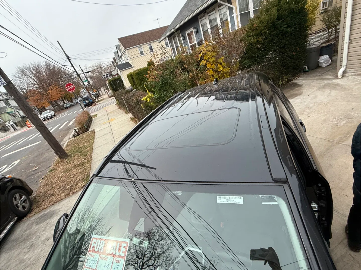 Black Toyota RAV4 SLE 2019 MODEL