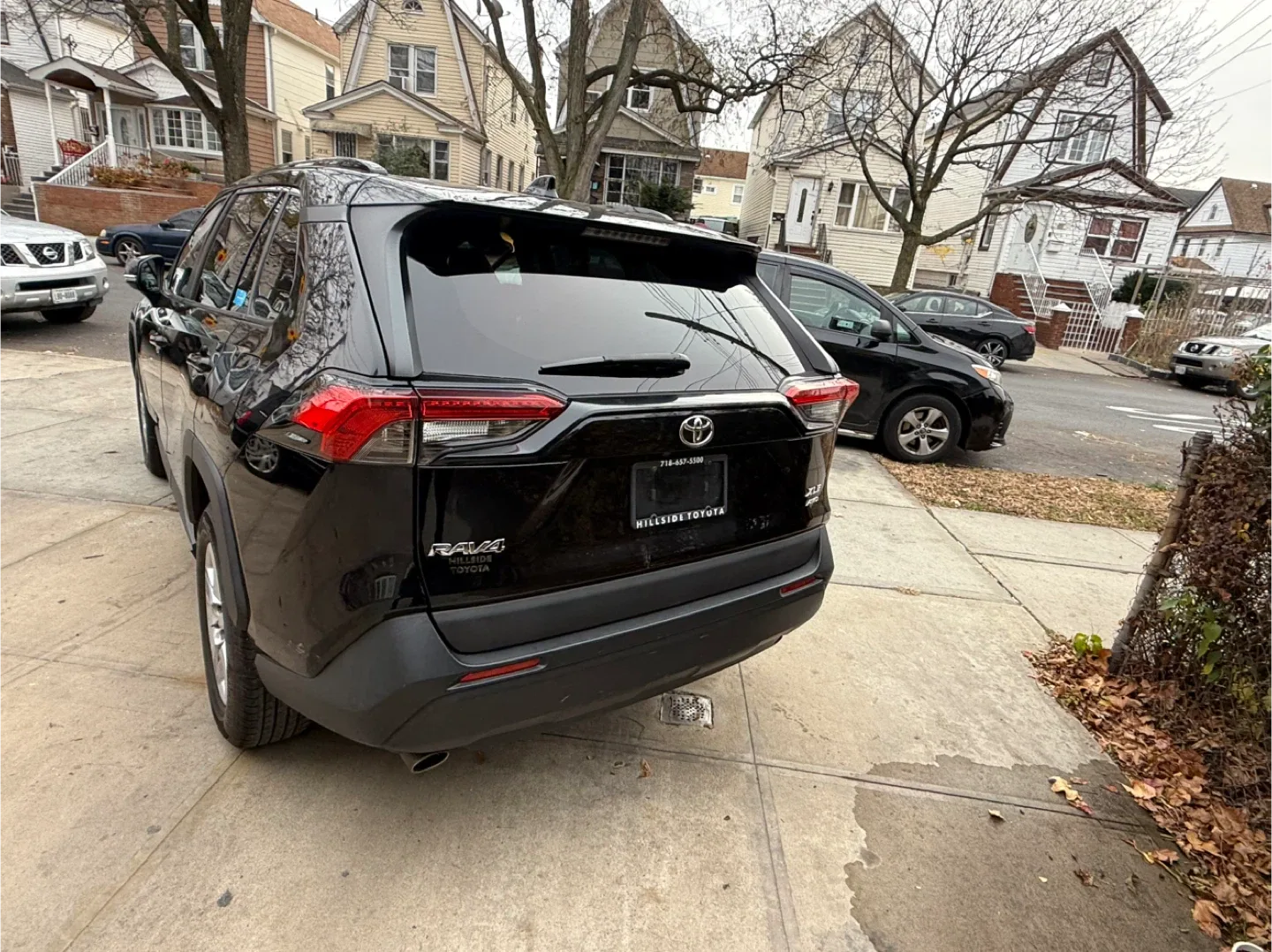 Black Toyota RAV4 SLE 2019 MODEL image indicator(5)