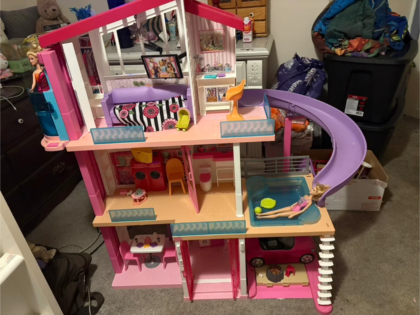 Huge Barbie Dreamhouse & Barbie Camper accessories cars Barbies