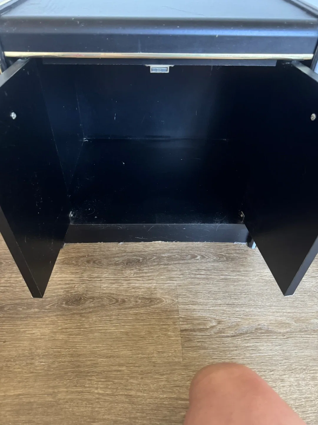 Black Cabinet image indicator(2)