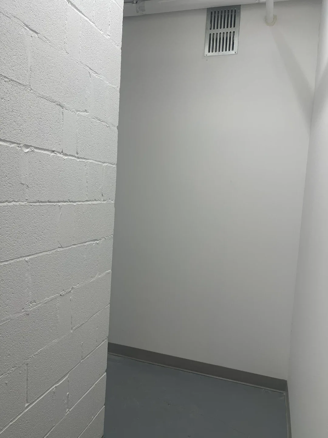 Locker room for rent in Charisma 2 Condo image indicator(2)