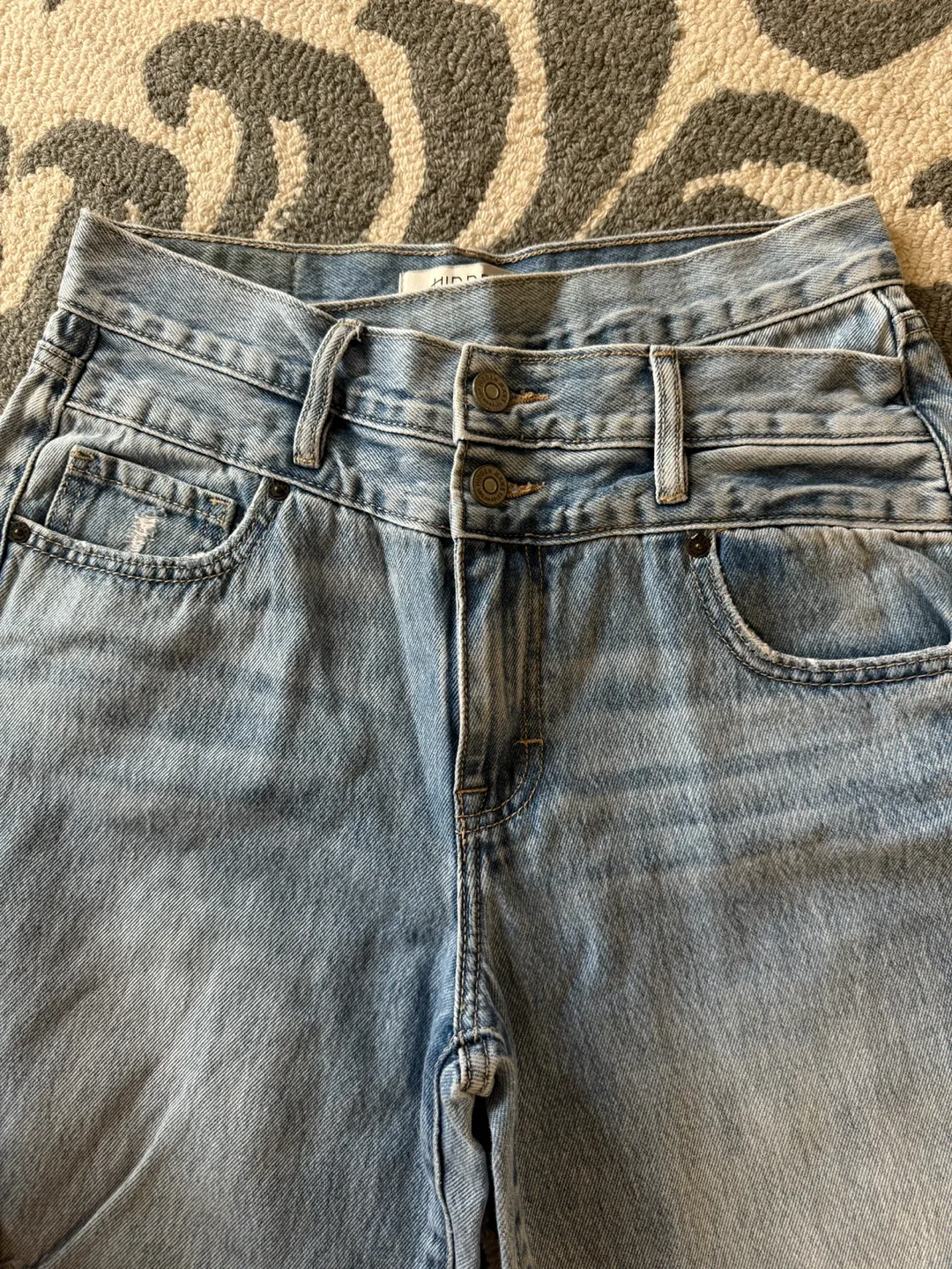 Hidden Los Angeles Distressed Jeans, Size 27 image indicator(3)