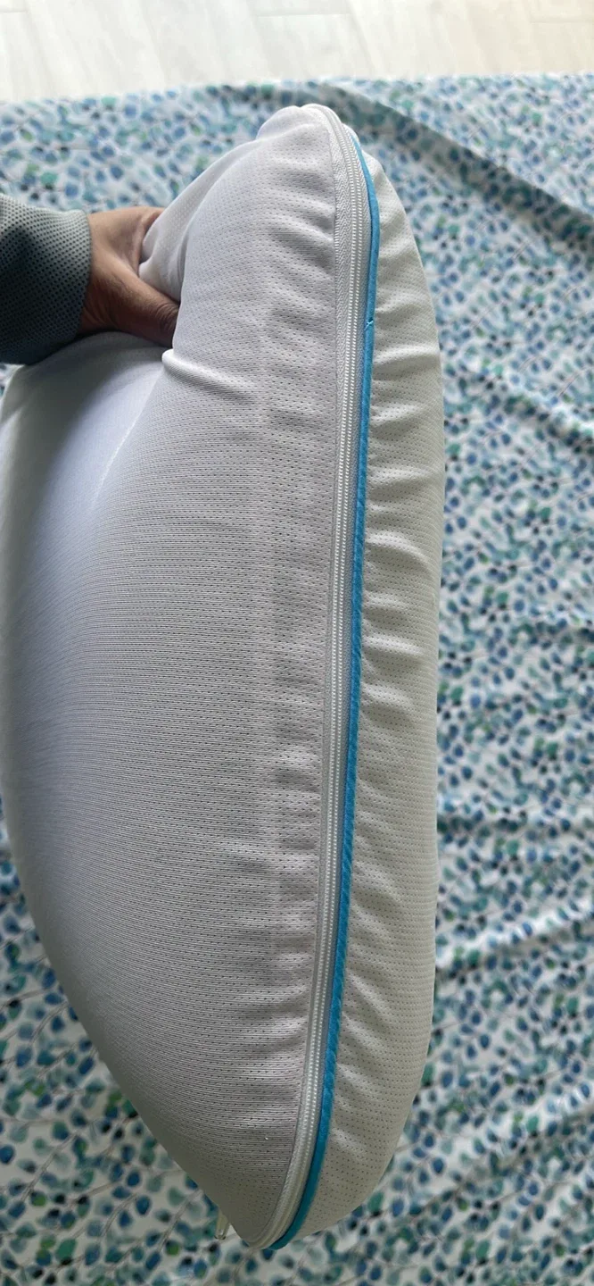 White Memory Foam Pillow image indicator(2)