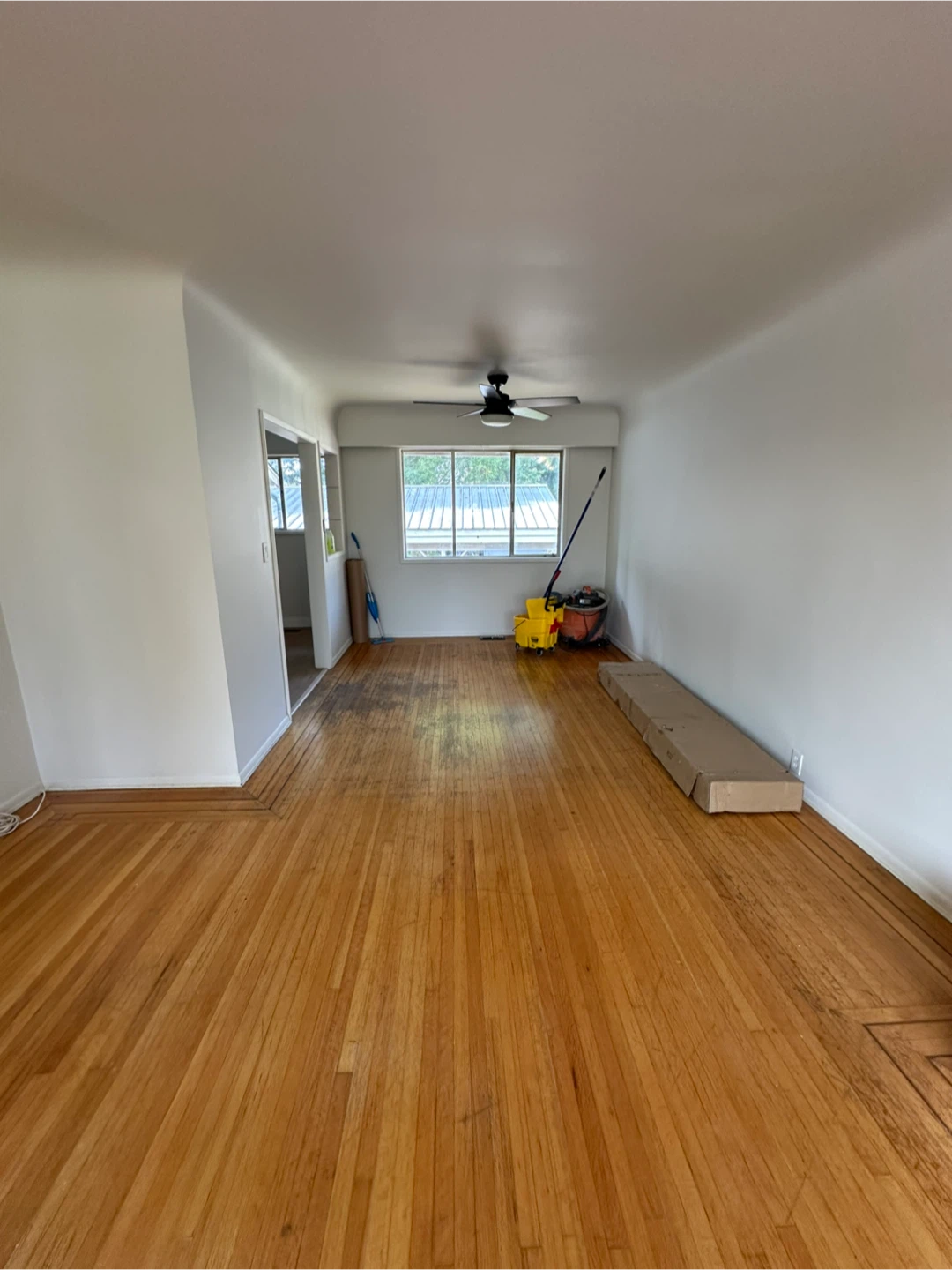 3 beds & 2 bath upper portion for rent - photo 2
