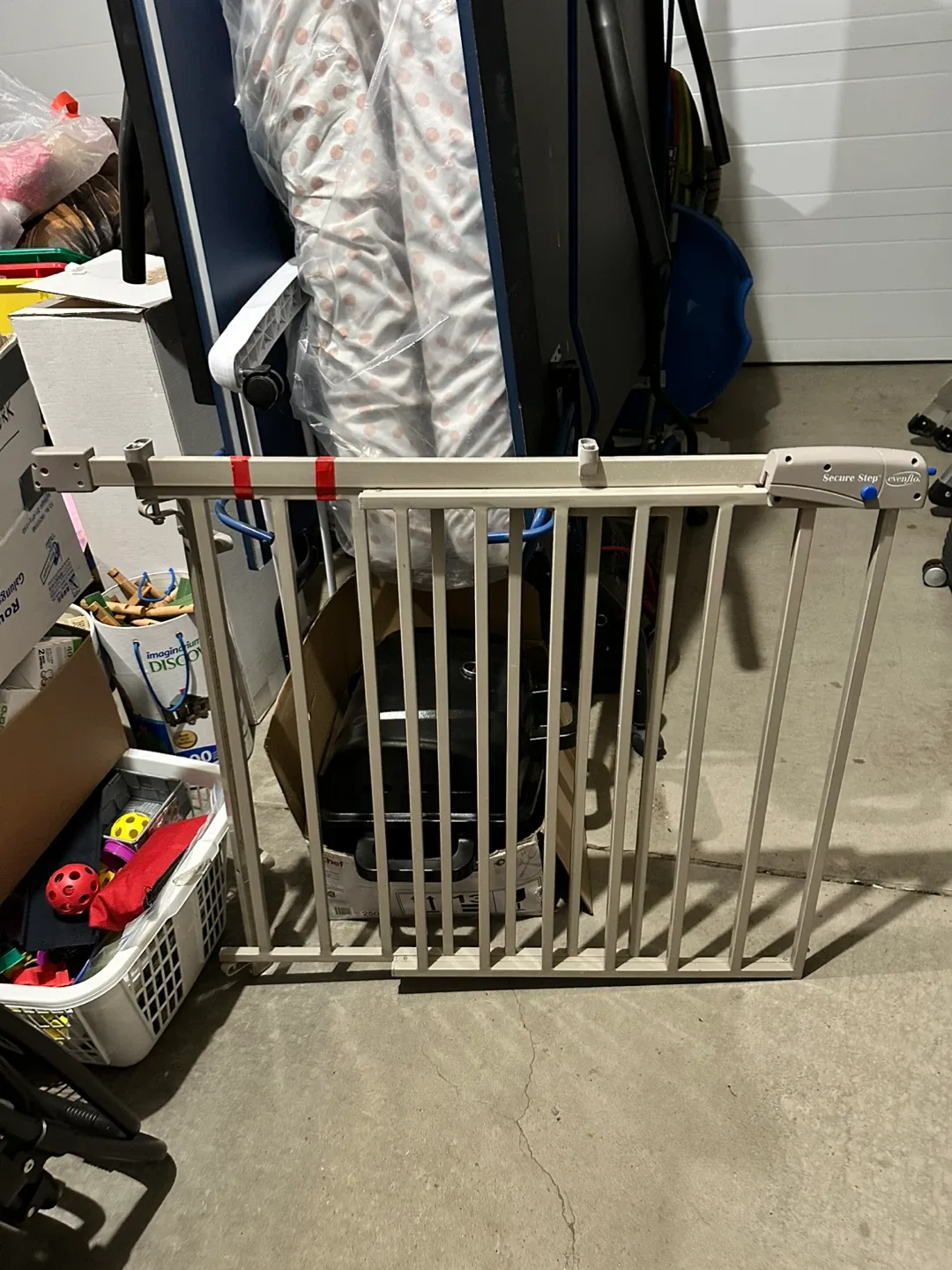 Evenflo Secure Step Baby Gate