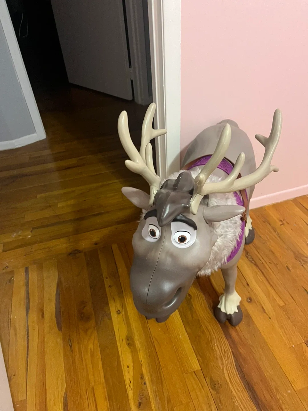 Disney Frozen Sven Ride-On Toy image indicator(2)