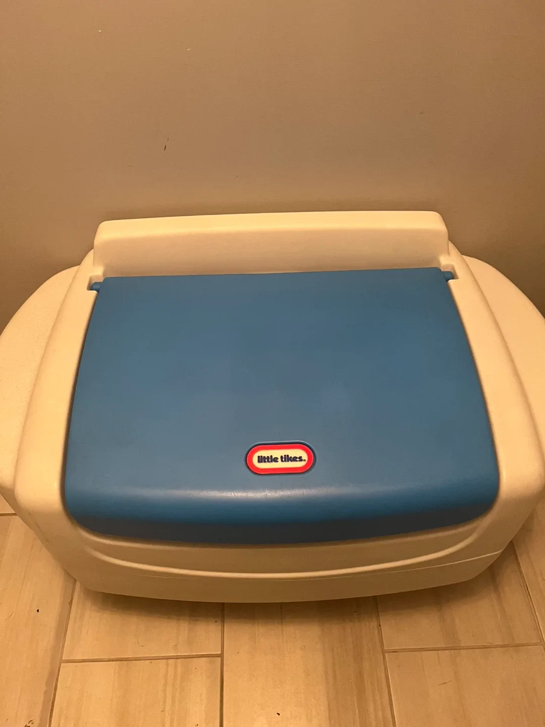 Little Tikes Toy Chest - White and Blue