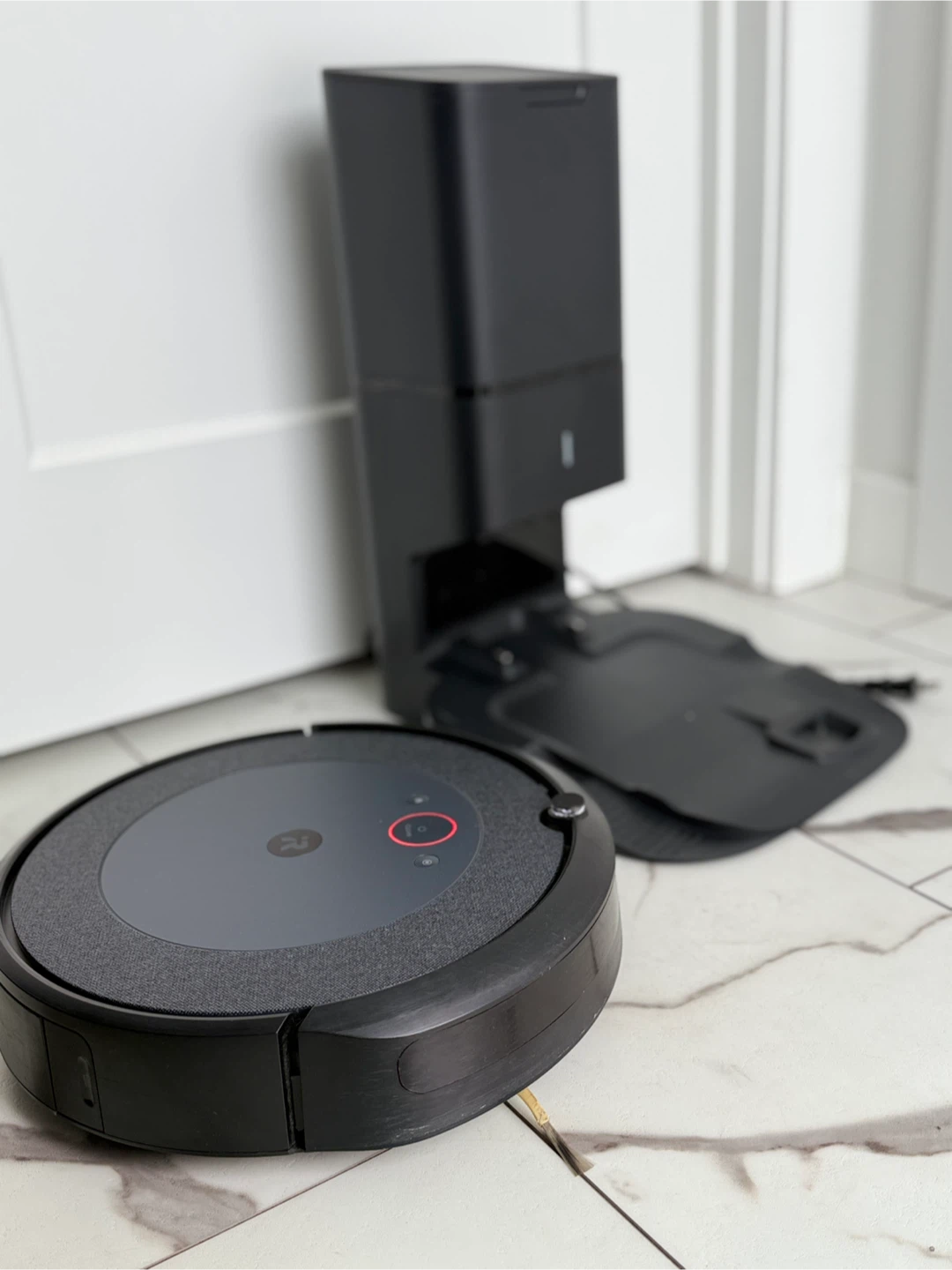 iRobot Roomba s9+ Robot Vacuum - Black