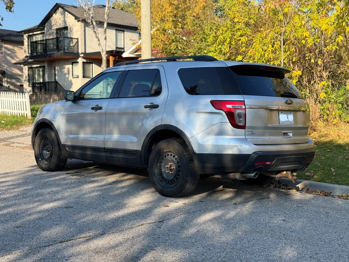 Ford Explorer SUV image indicator(9)