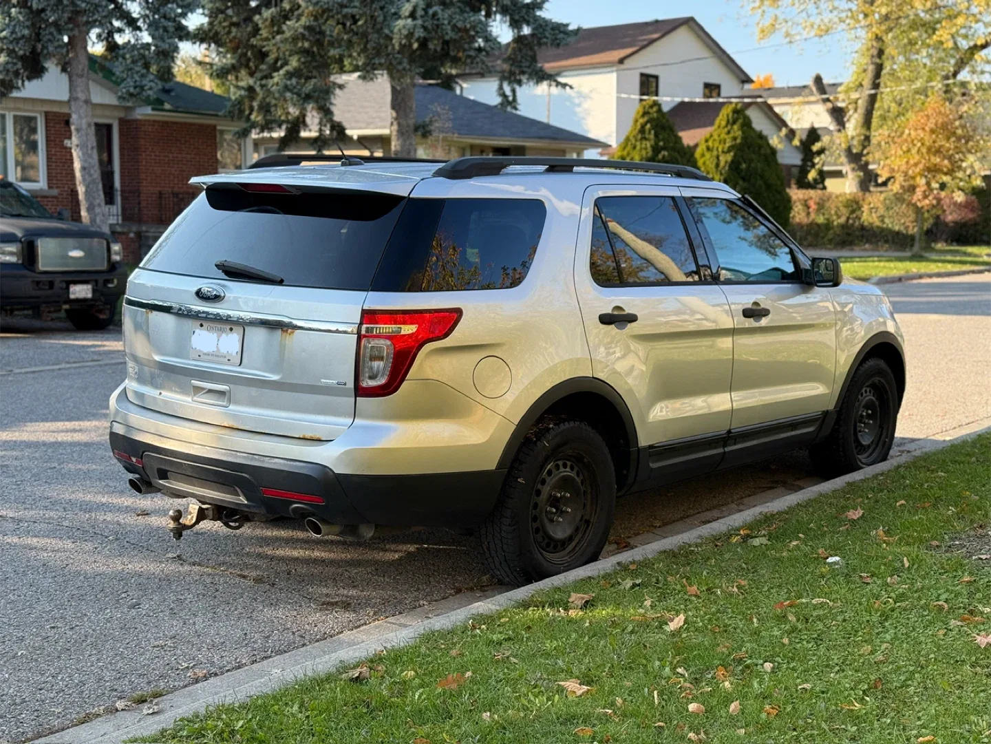 Ford Explorer SUV image indicator(10)