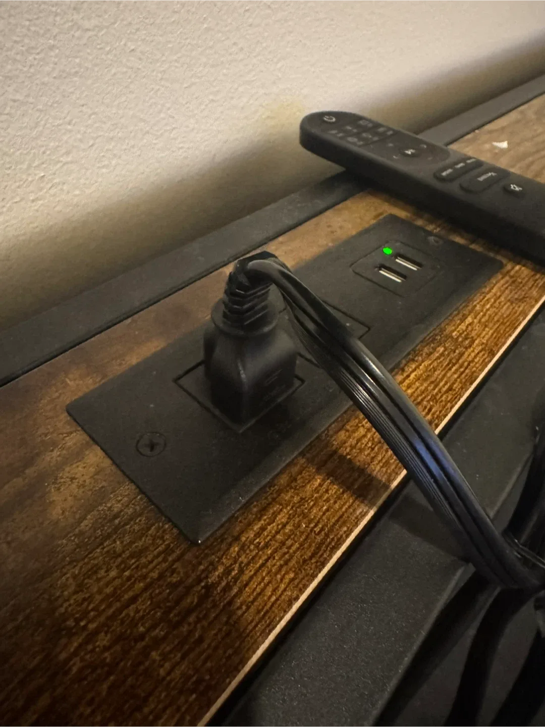 Queen Size mattress + Bed Frame with USB Ports image indicator(2)