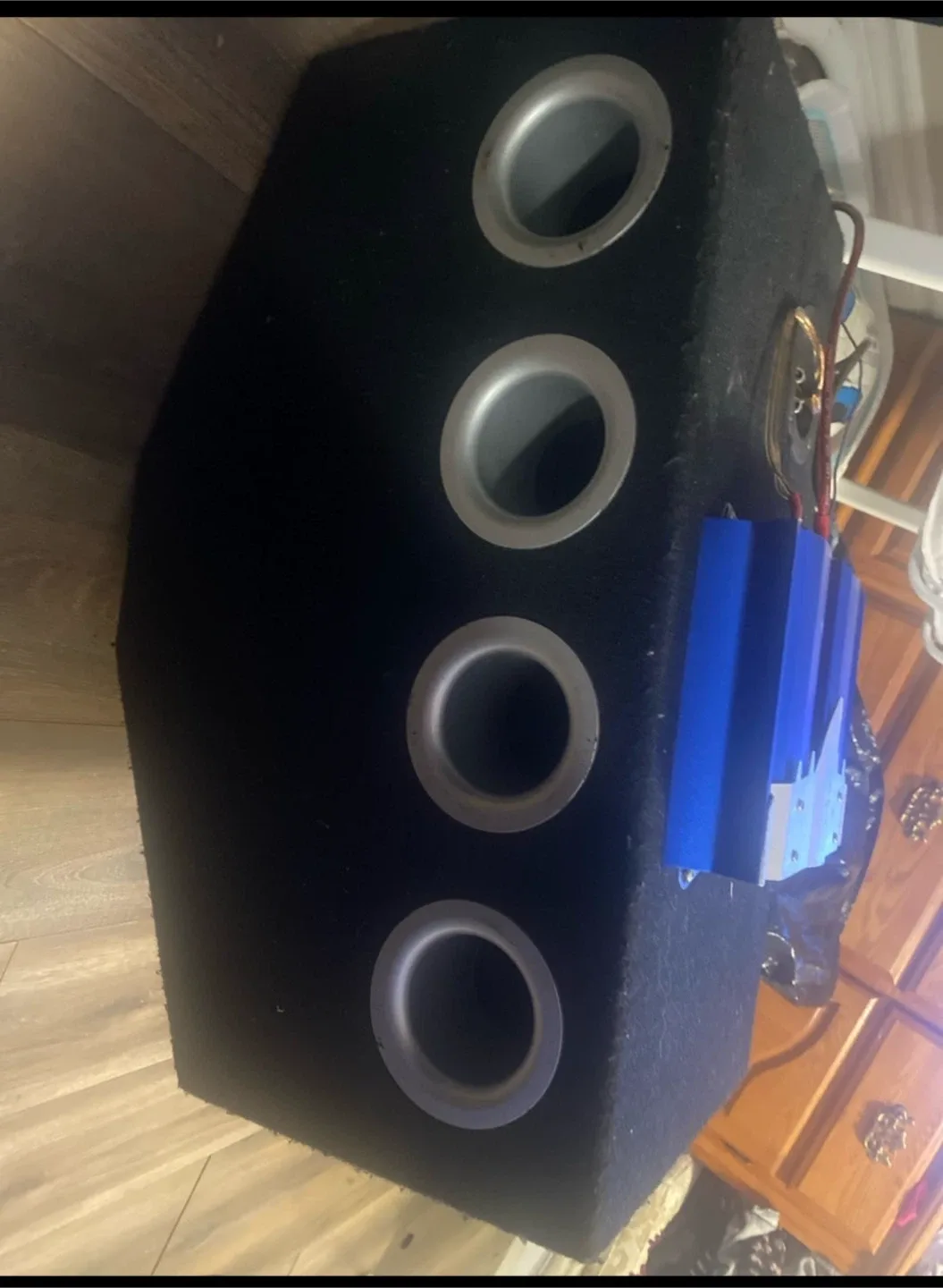 Emerson Subwoofer image indicator(2)