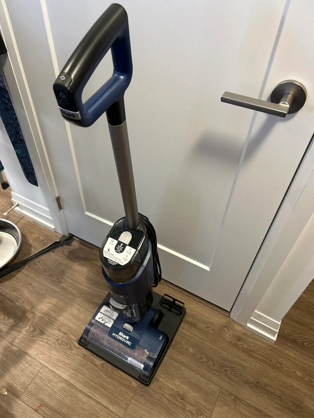 Shark HydroVac Hard Floor Cleaner - photo 3