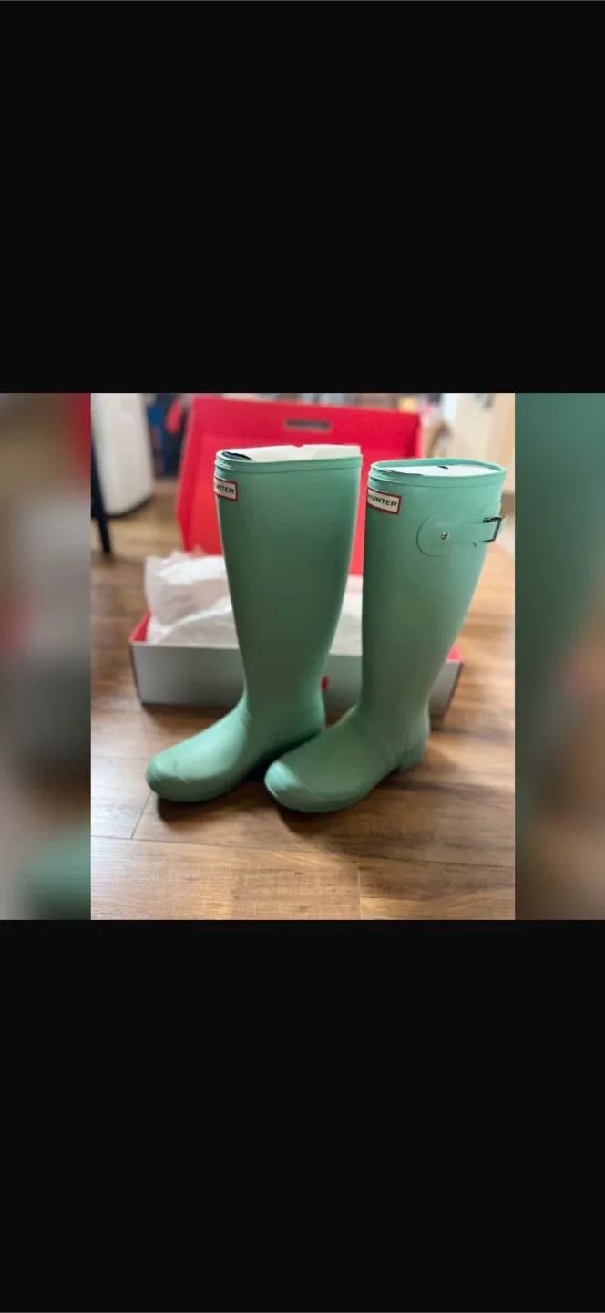 Hunter Original Tour Tall Rainboots *Brand New, Never Worn*