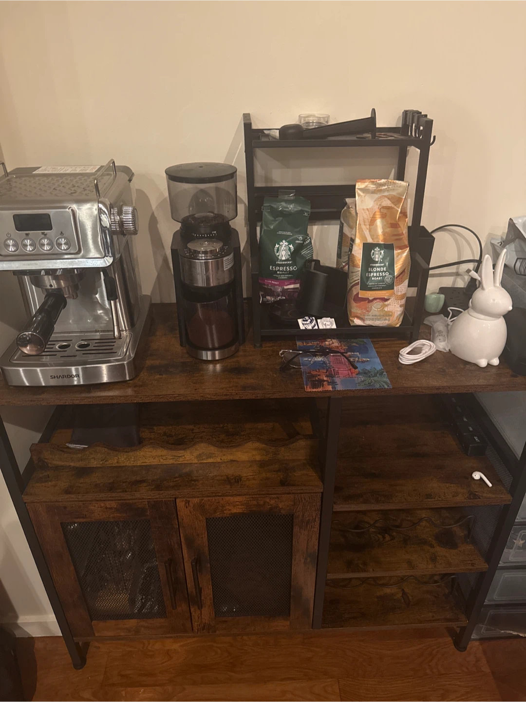Bar table + bartending kit