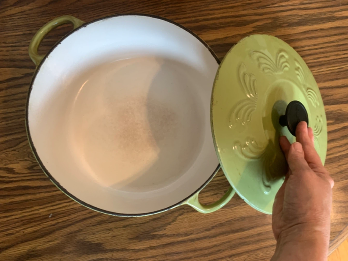 Chantal 7QT Enameled Vintage Cast Iron Dutch Oven, Green - photo 2