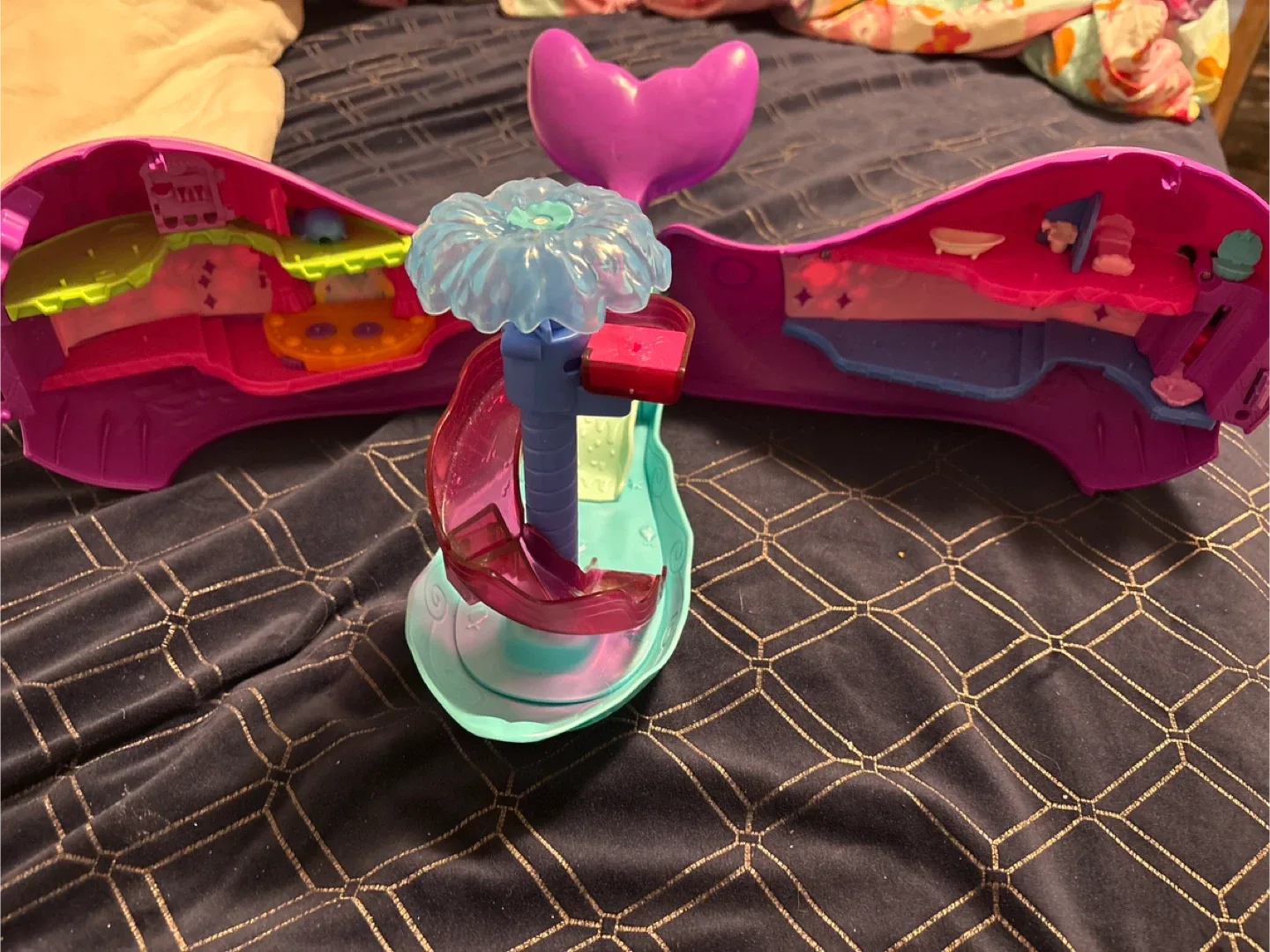 Polly pocket Purple Whale image indicator(2)