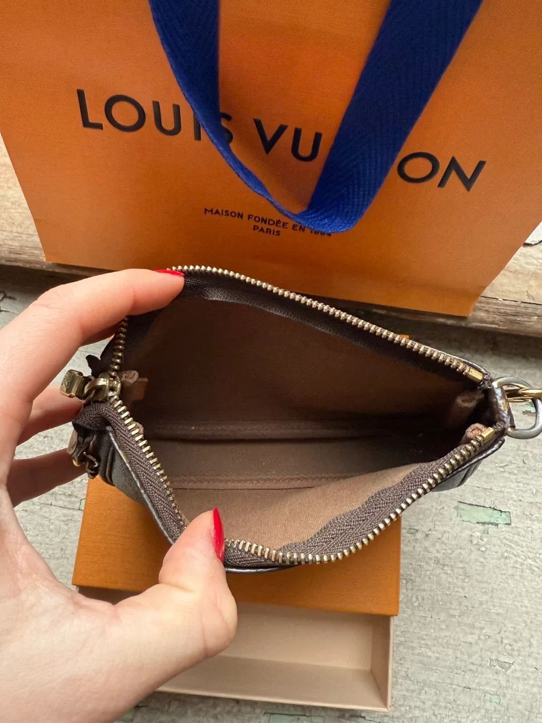 Louis Vuitton Monogram Key Pouch wallet image indicator(4)