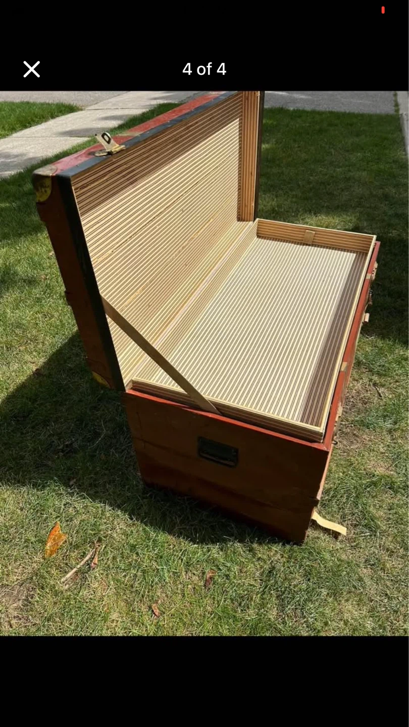 Antique steamer trunk - photo 4