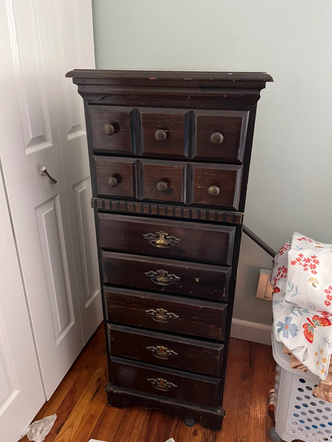 Wooden 8-Drawer Dresser