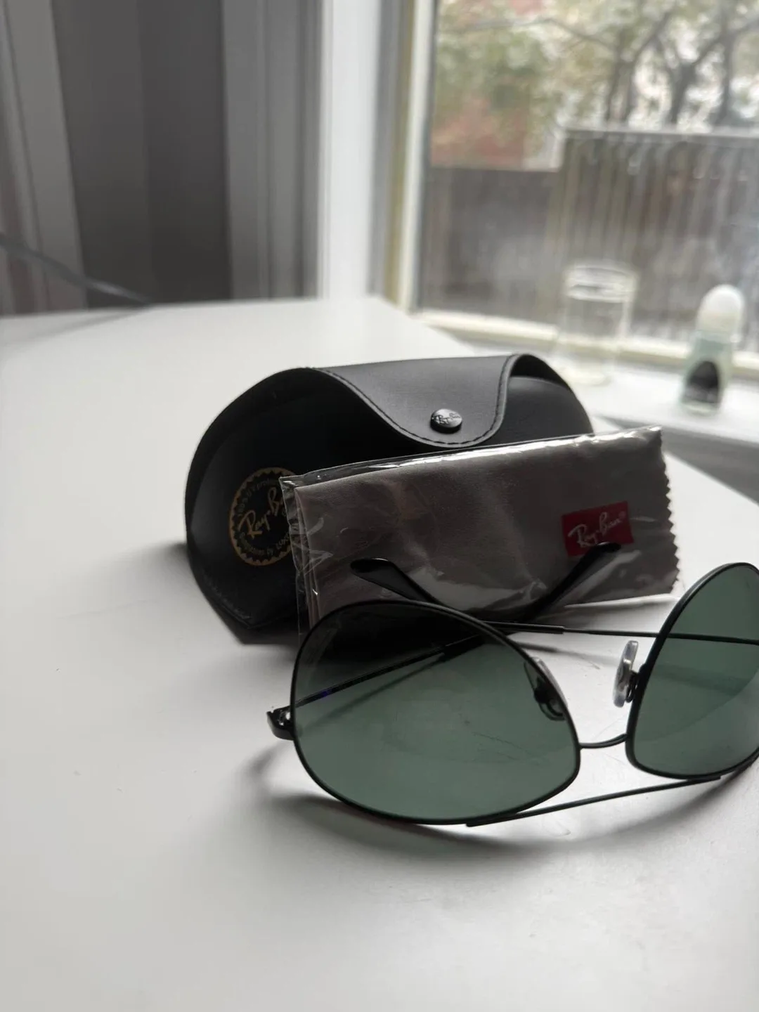 Ray-Ban Aviator Sunglasses - Black image indicator(4)