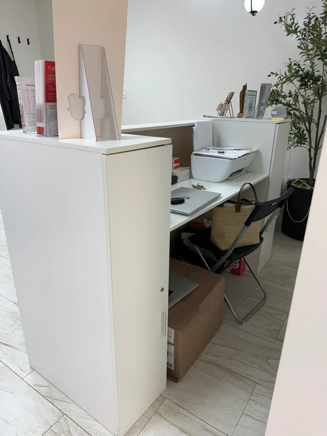 Reception Desk image indicator(3)