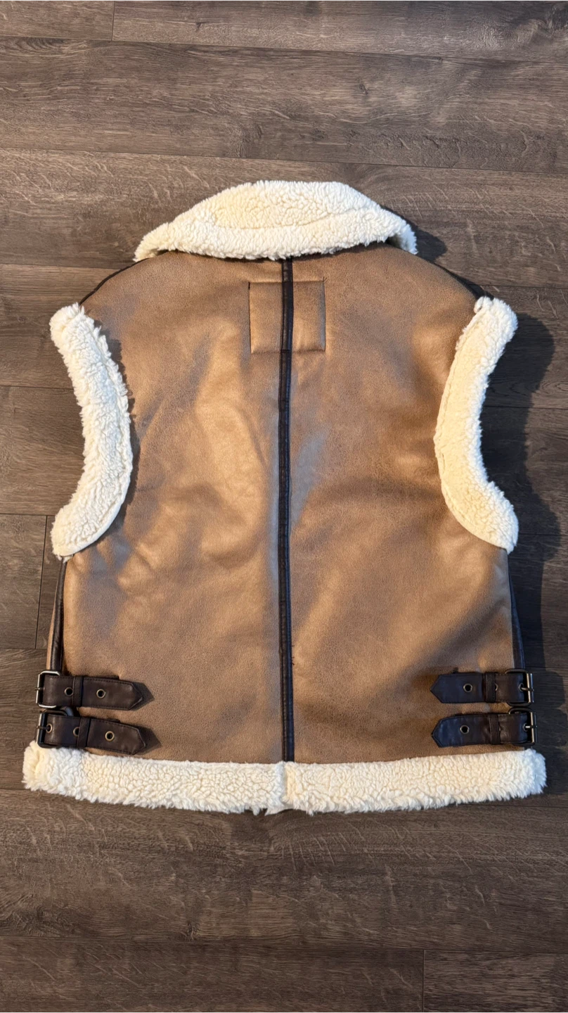 Zara Faux Leather & Sherpa Vest - Size XS - photo 4