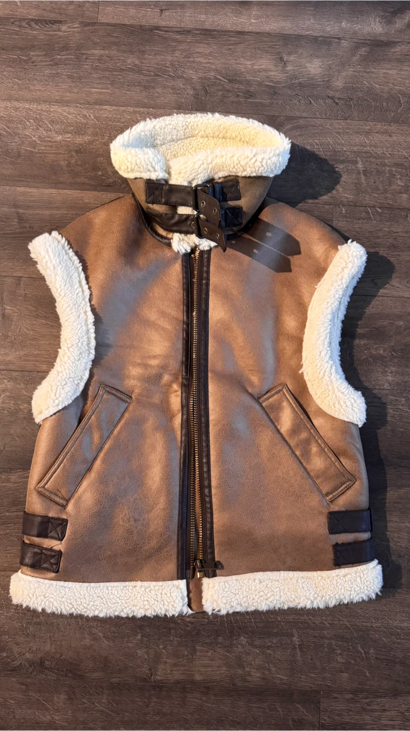 Zara Faux Leather & Sherpa Vest - Size XS - photo 2