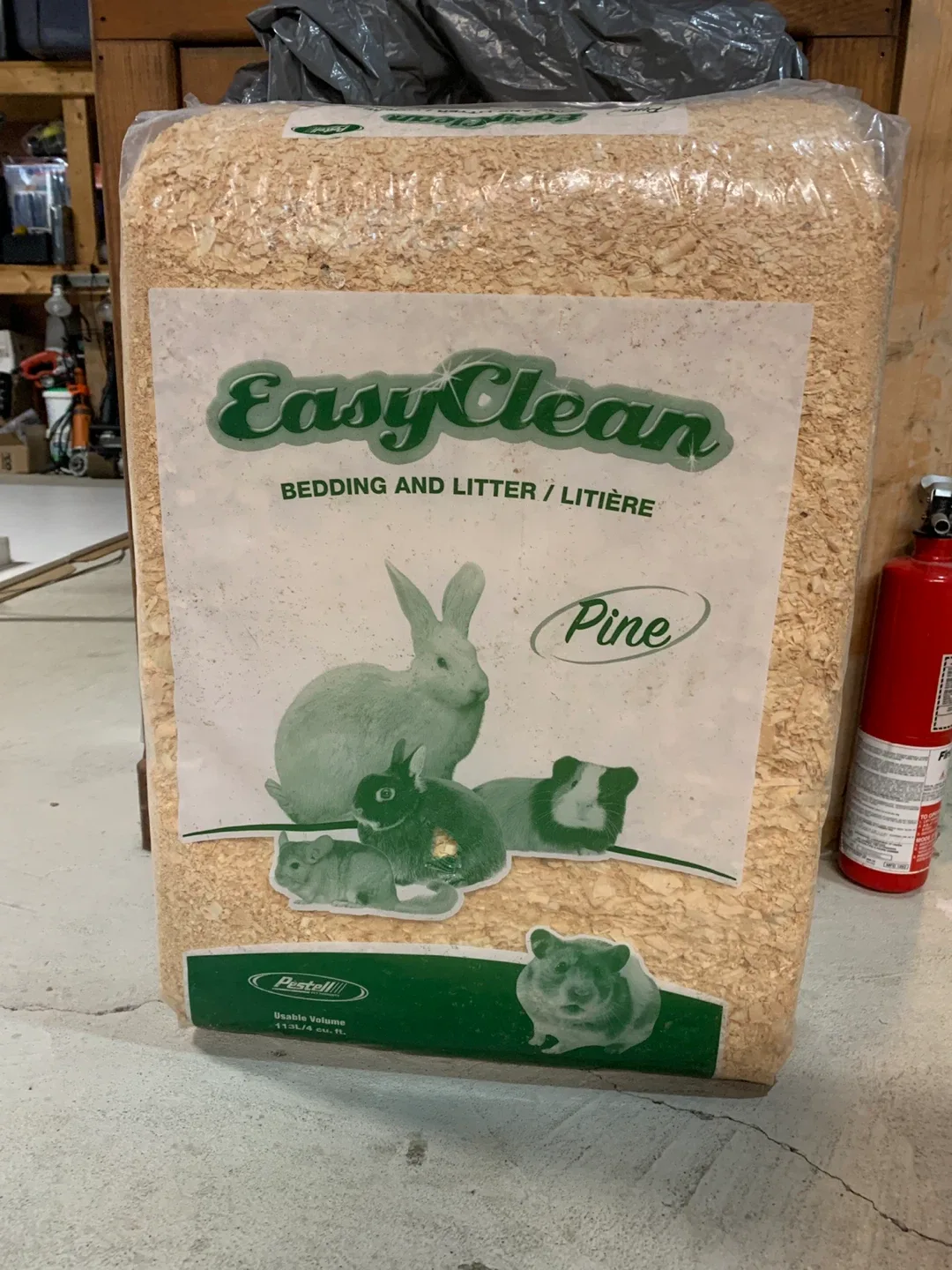 Easy Clean Pine Bedding & Litter for Small Pets