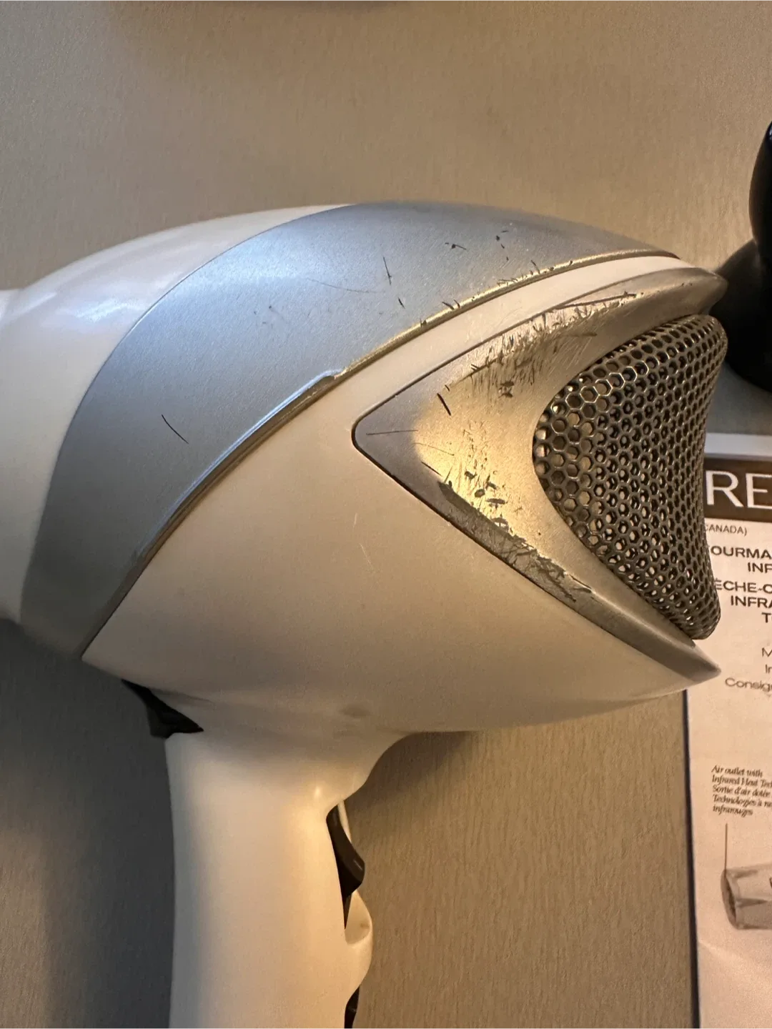Revlon Tourmaline Ionic Ceramic Infrared Hair Dryer image indicator(4)