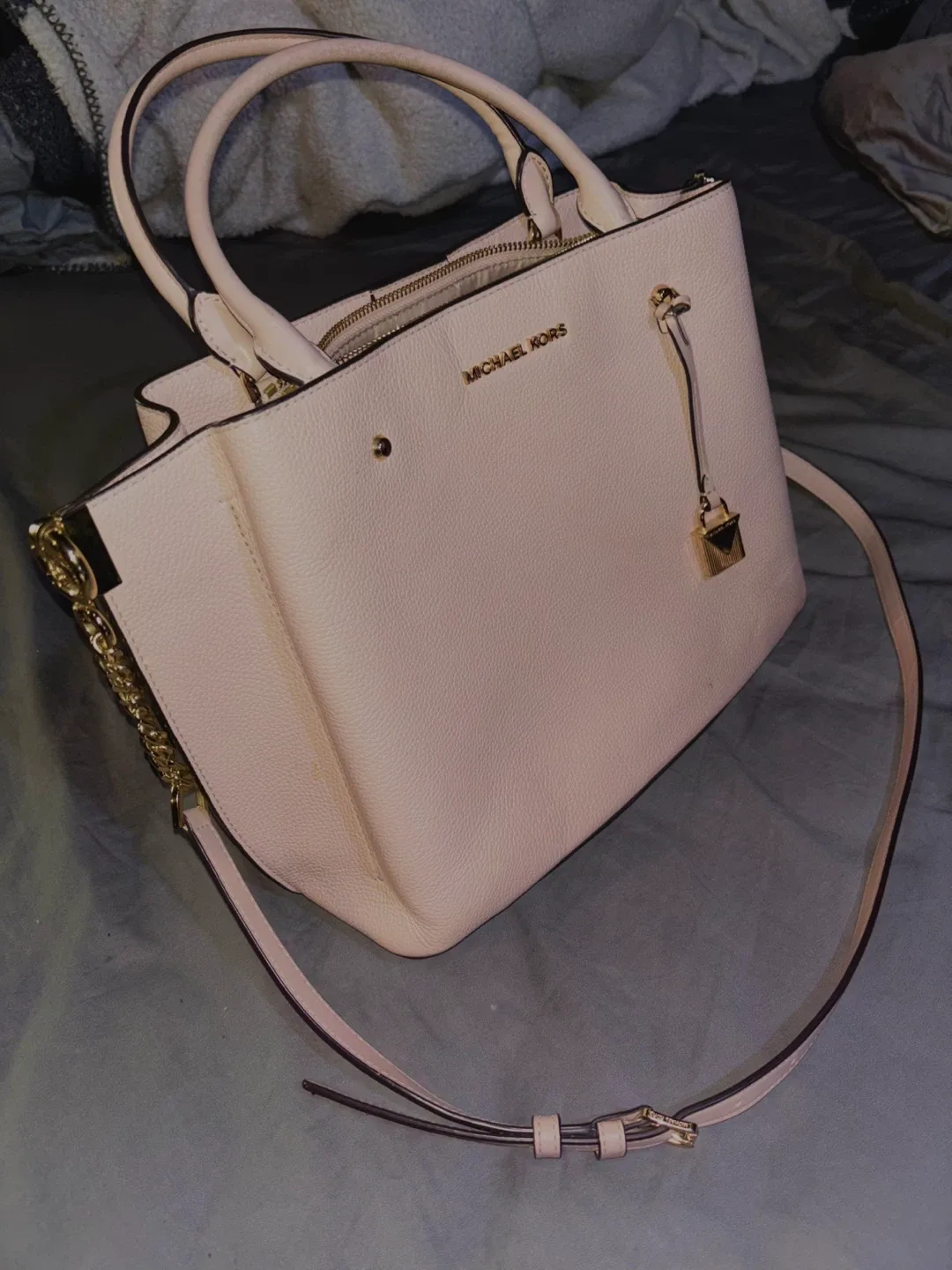 Michael Kors Pink Leather purse image indicator(3)