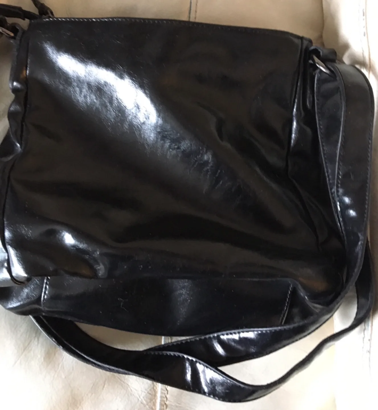 Black Leather Shoulder Bag image indicator(3)